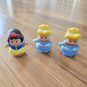 Disney Princess Mini Figures - Snow White and Cinderella (2)